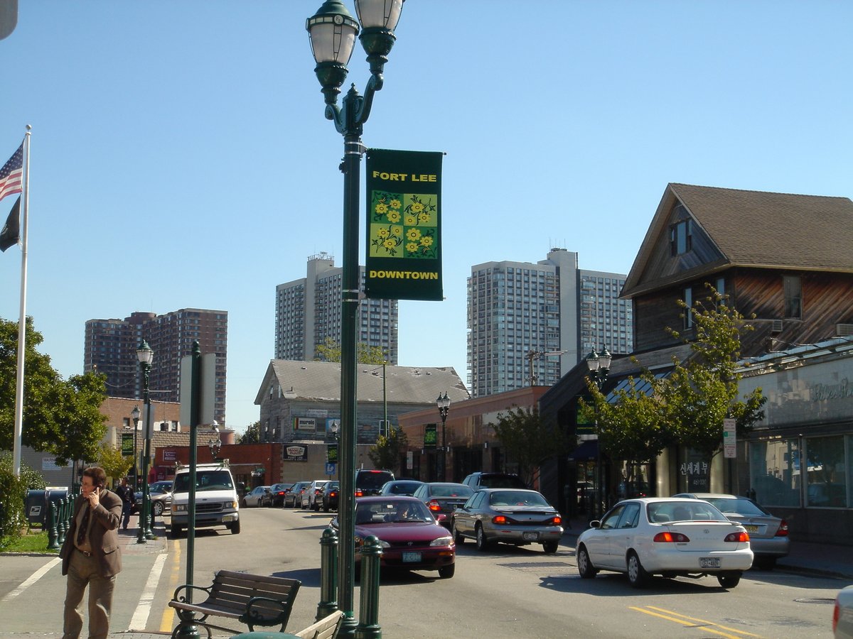 Fort Lee, NJ - ファイル:MainSt FortLee NJ.JPG - Wikipedia